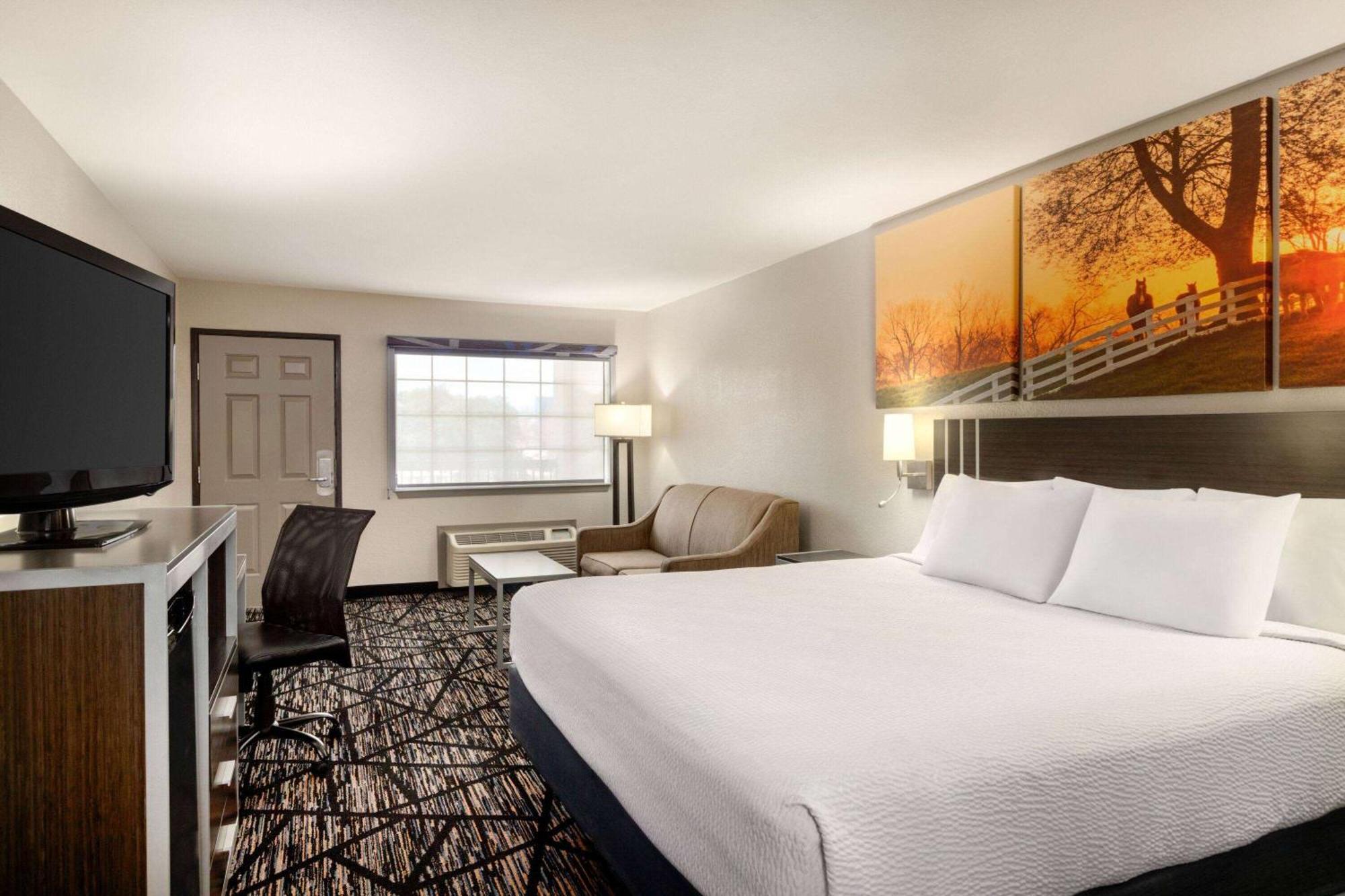 Days Inn By Wyndham San Antonio Near Fiesta Park Екстер'єр фото