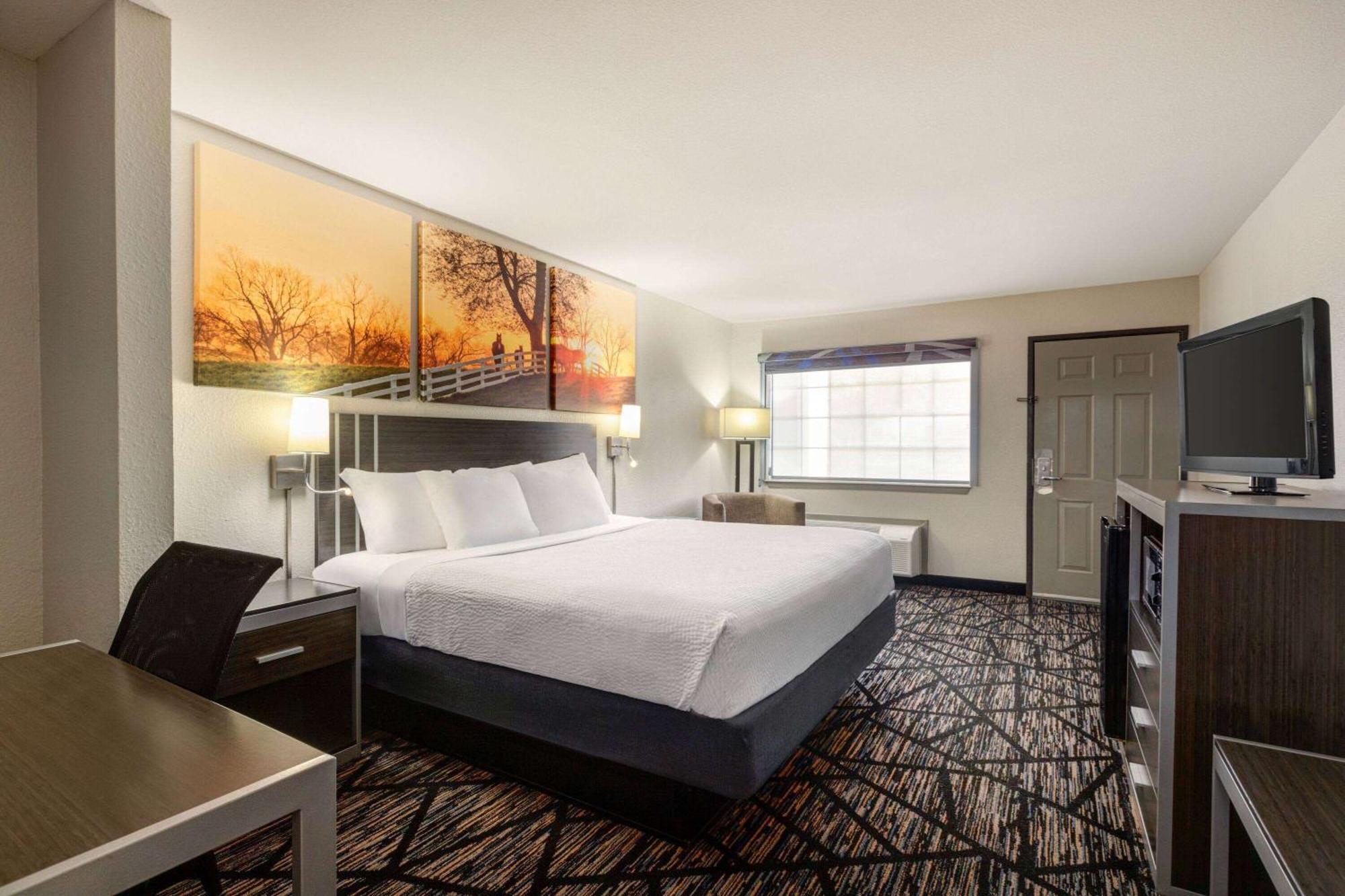 Days Inn By Wyndham San Antonio Near Fiesta Park Екстер'єр фото